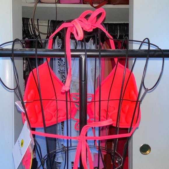 Hot pink lace up bikini - Picture 2 of 3